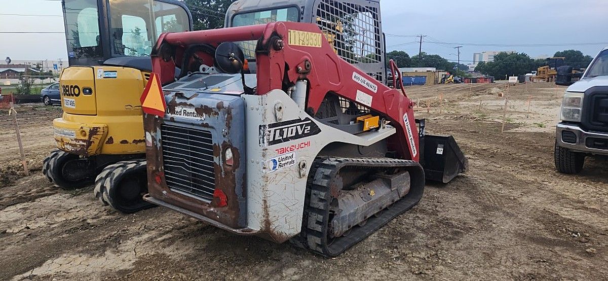 TAKEUCHI TL10V2-R photo 5