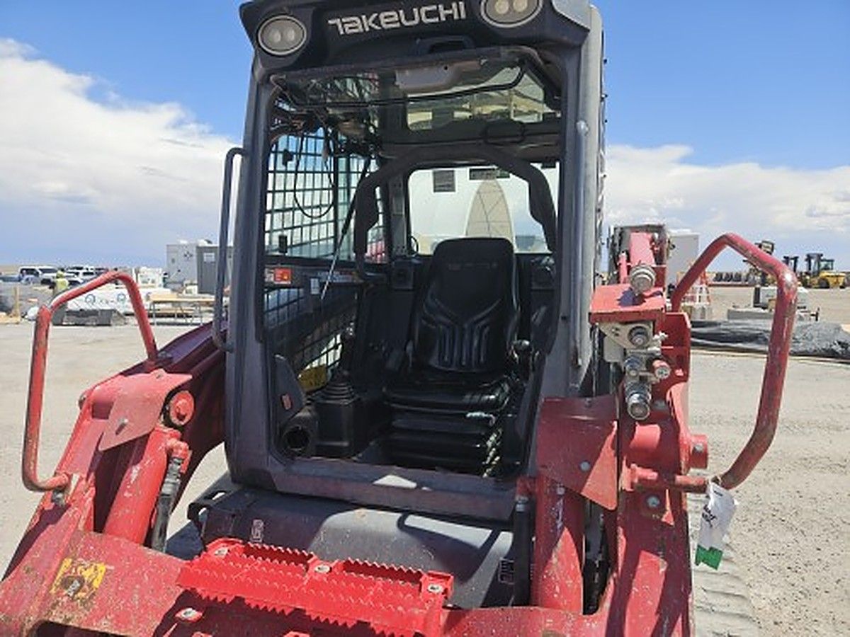 TAKEUCHI TL12R2-CR photo 3