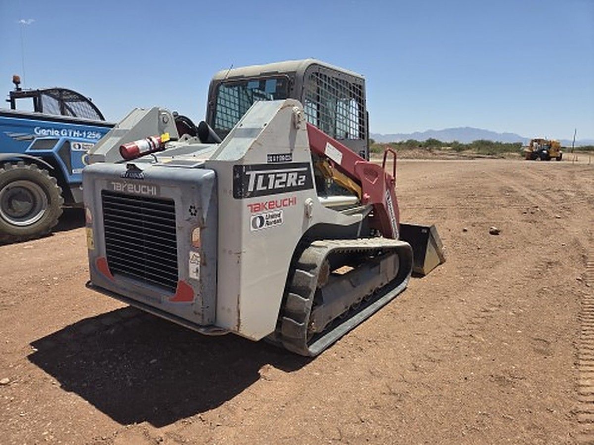 TAKEUCHI TL12R2-CR photo 2