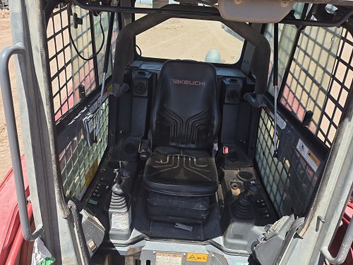 TAKEUCHI TL12R2-CR photo 3