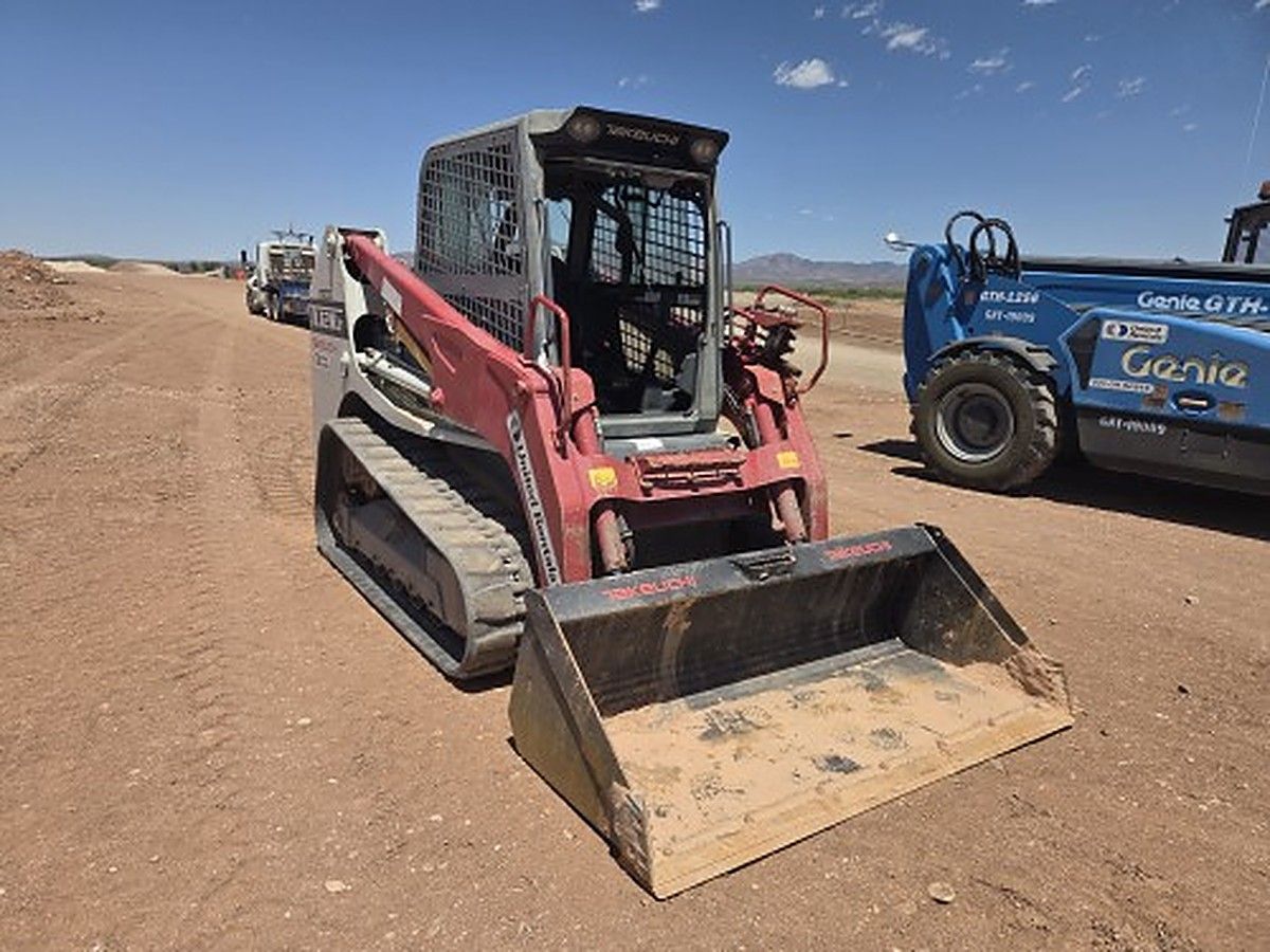 TAKEUCHI TL12R2-CR photo 4