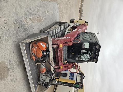 2020 TAKEUCHI TL12V2-CR Skid Steer Track Loader 3400# And Over