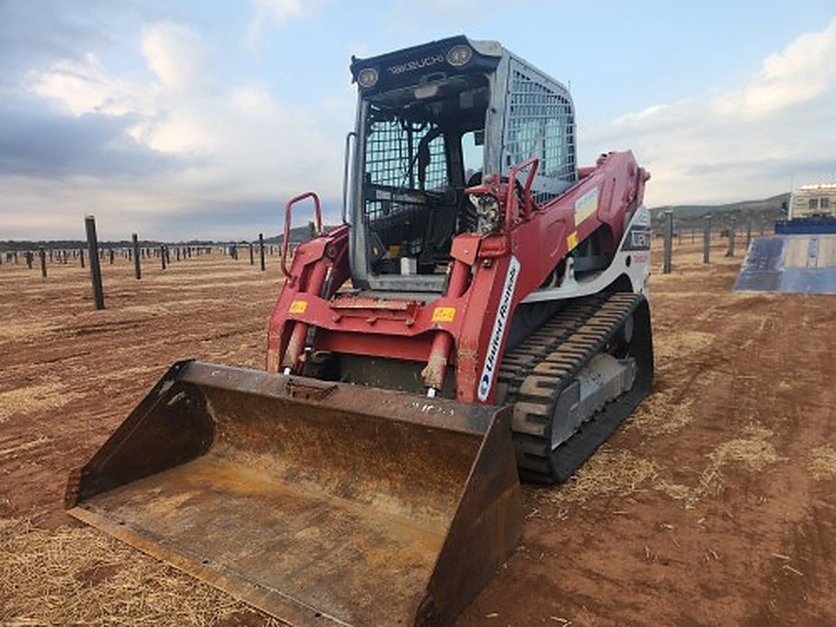TAKEUCHI TL12V2-CR photo 3