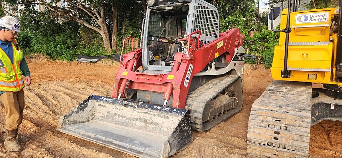 TAKEUCHI TL12V2-CR photo 5