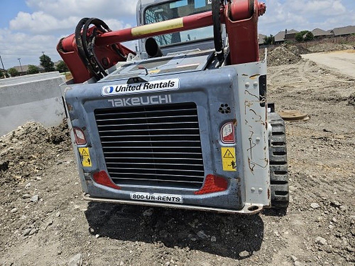 TAKEUCHI TL12V2-CR photo 5