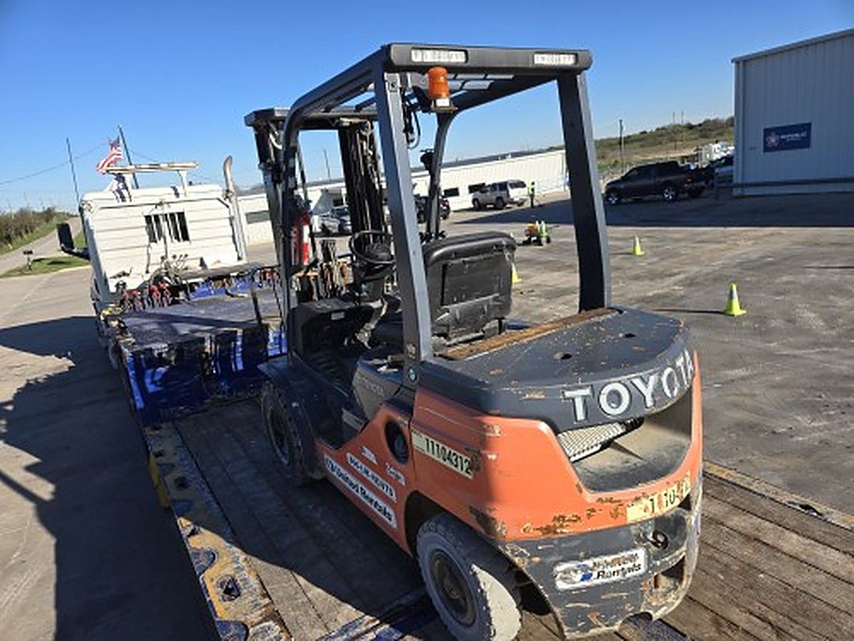 TOYOTA 8FDU25 photo 3