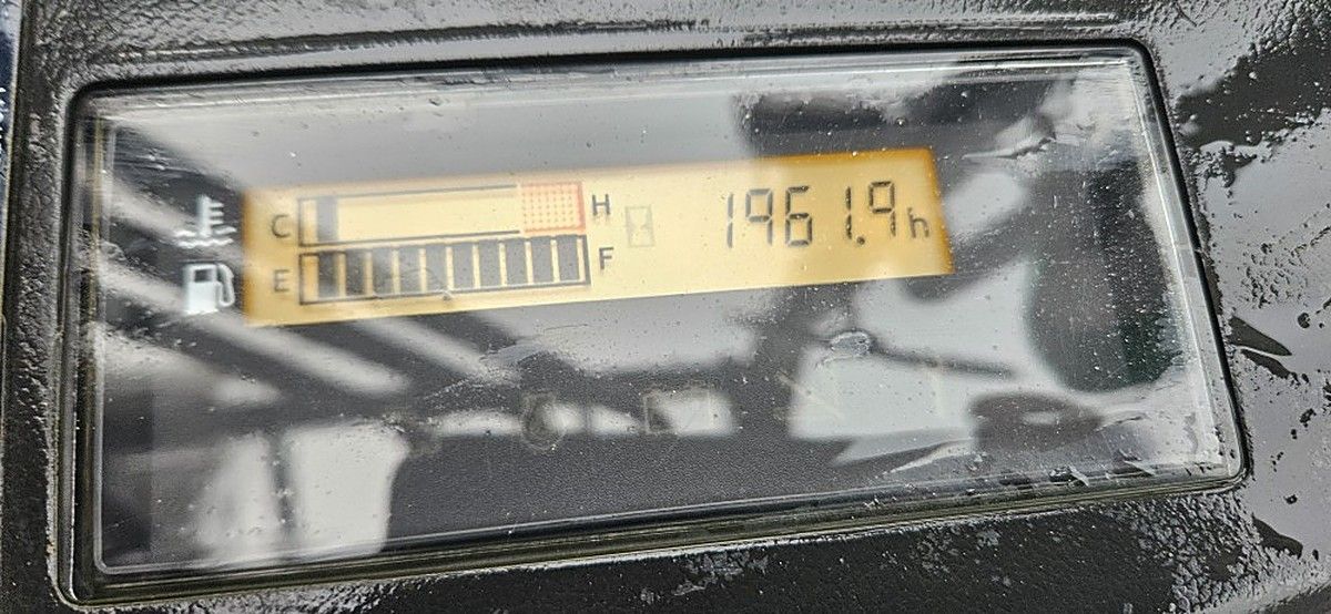 TOYOTA 8FGU25 photo 2