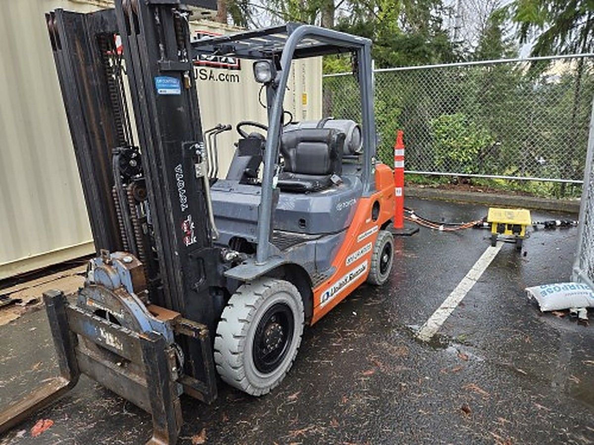 TOYOTA 8FGU25 photo 5