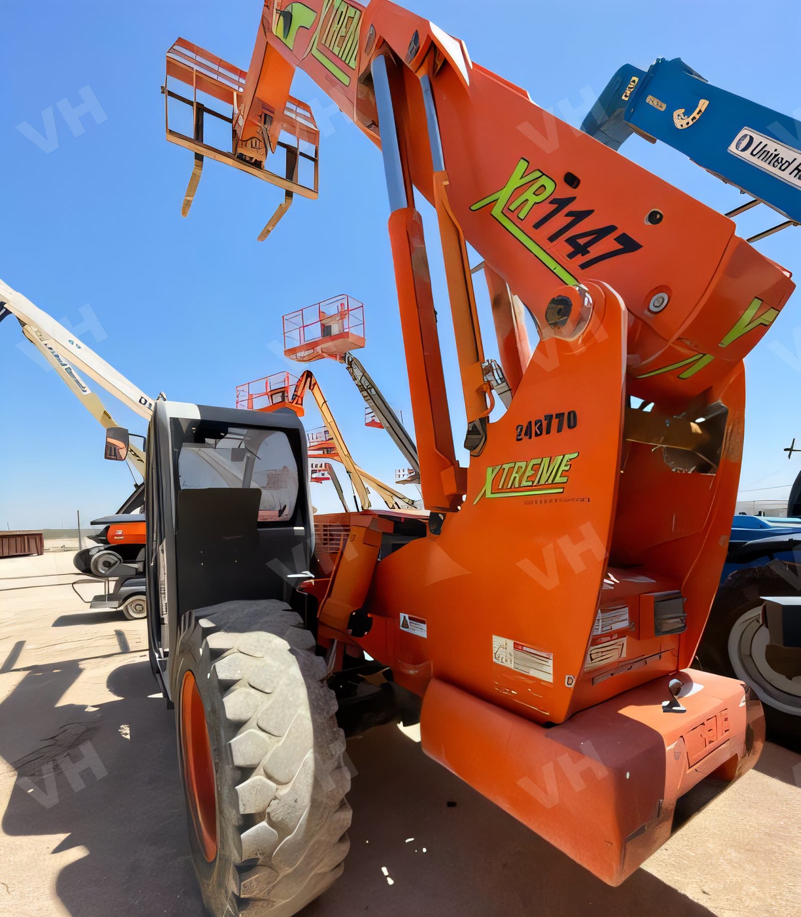 2020 Xtreme XR1147 FORKLIFT VARIABLE REACH 11000# 40-49 photo 5