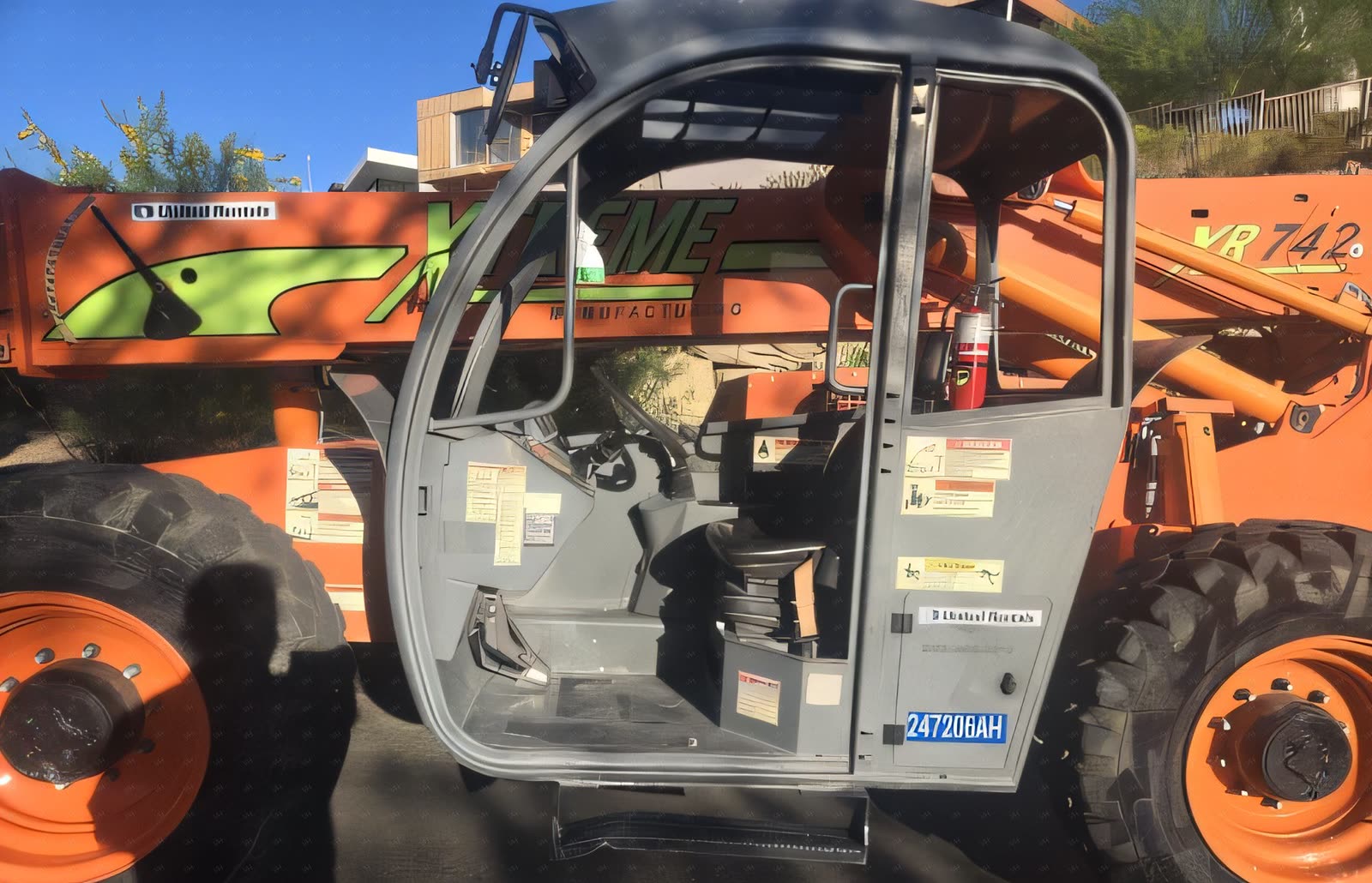 2020 Xtreme XR742 FORKLIFT VARIABLE REACH 7000# 38-44'