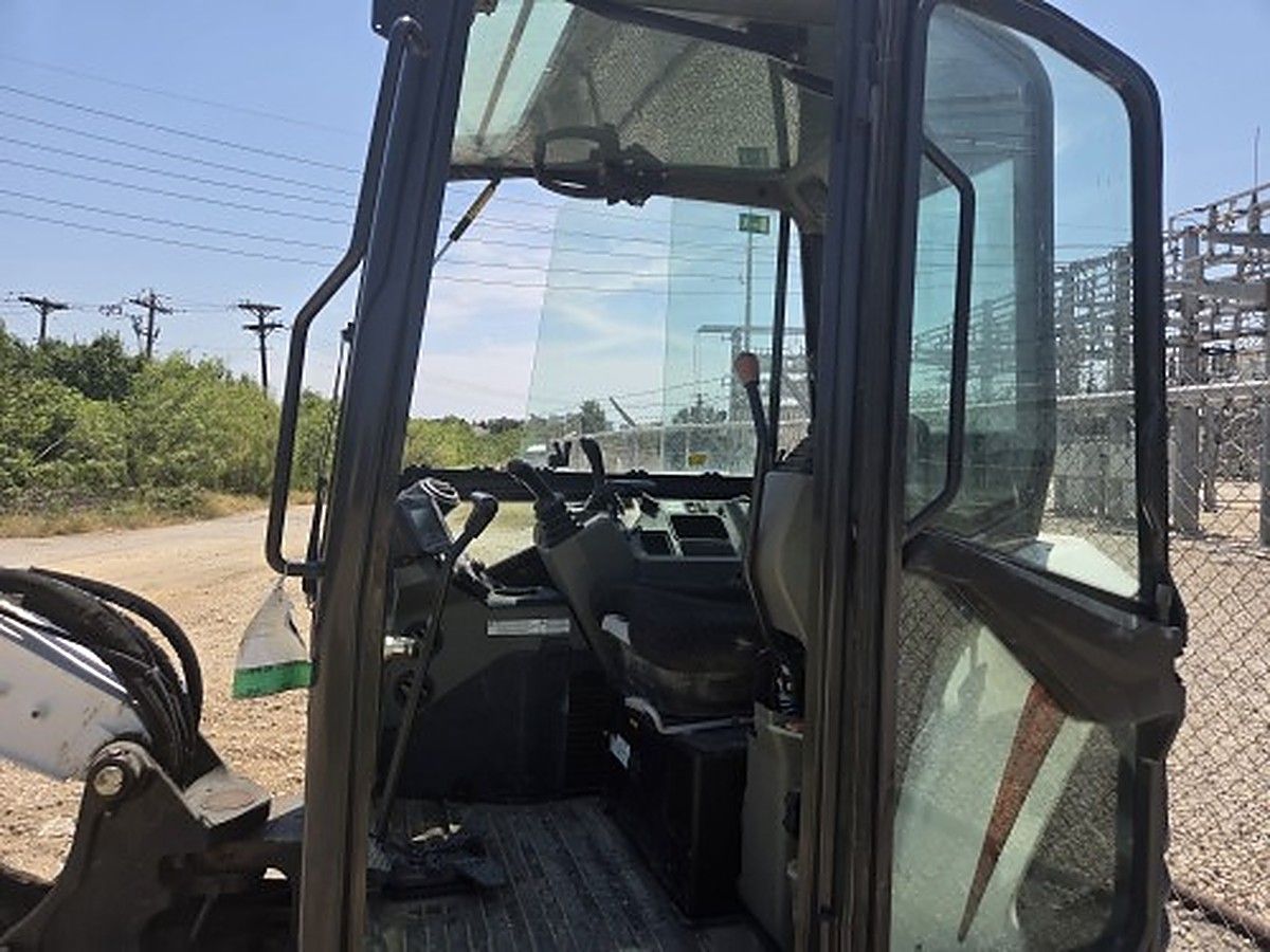 BOBCAT E50 photo 8