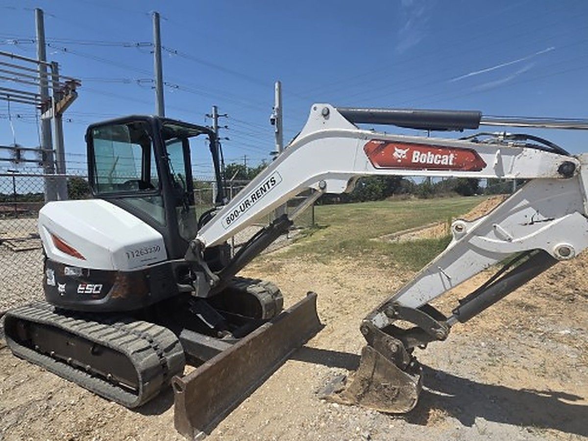 BOBCAT E50 photo 9