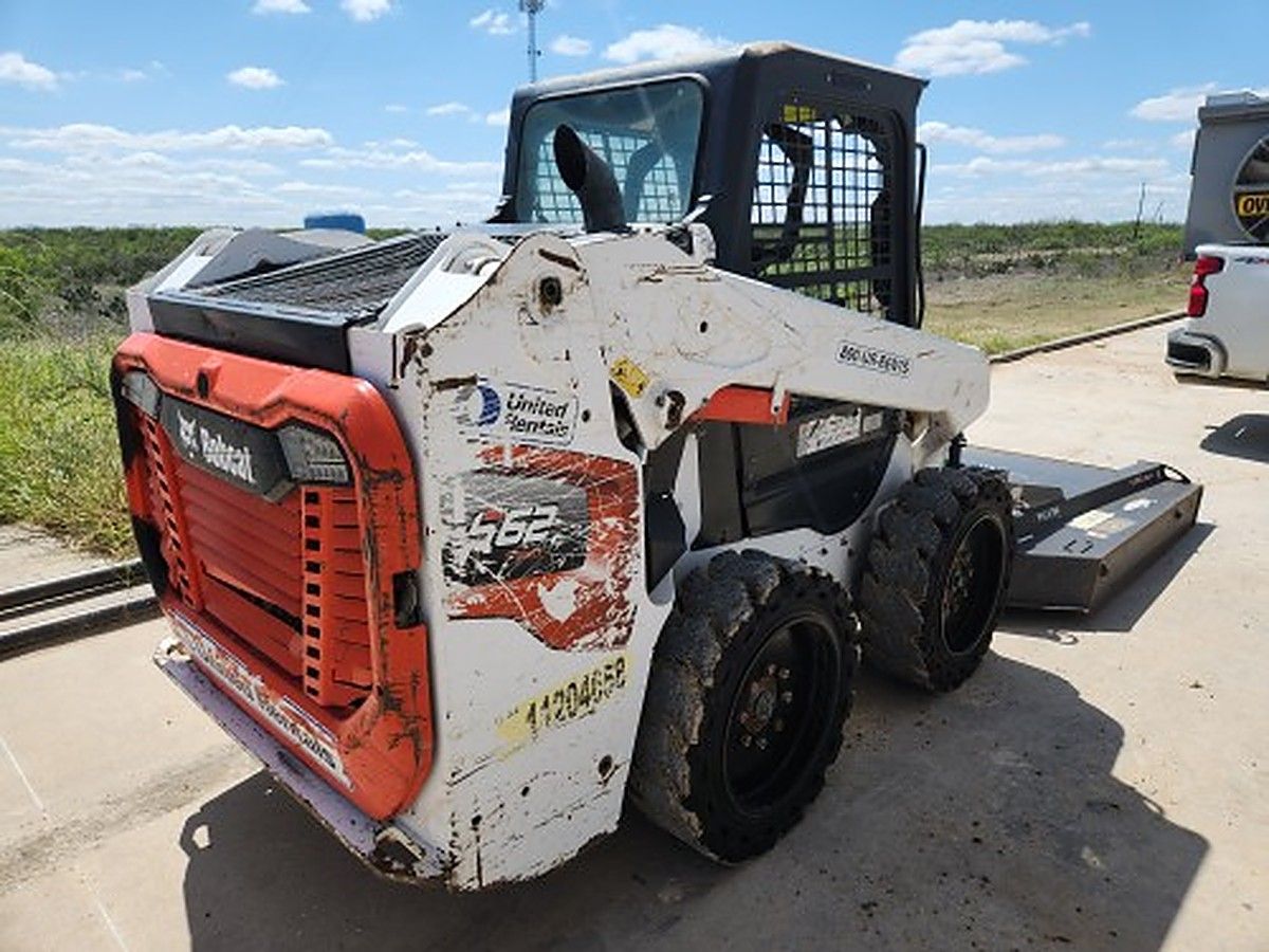 BOBCAT S62 photo 2