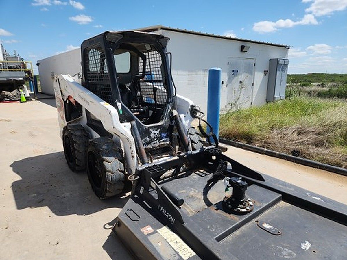 BOBCAT S62 photo 4