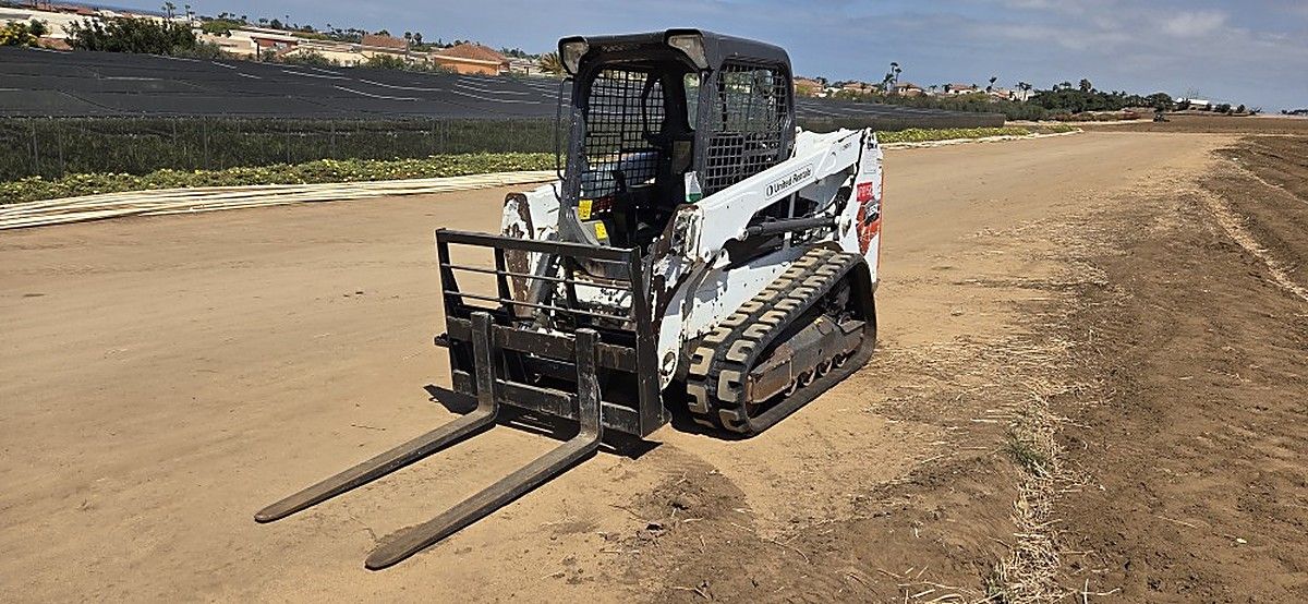 BOBCAT T550 photo 11
