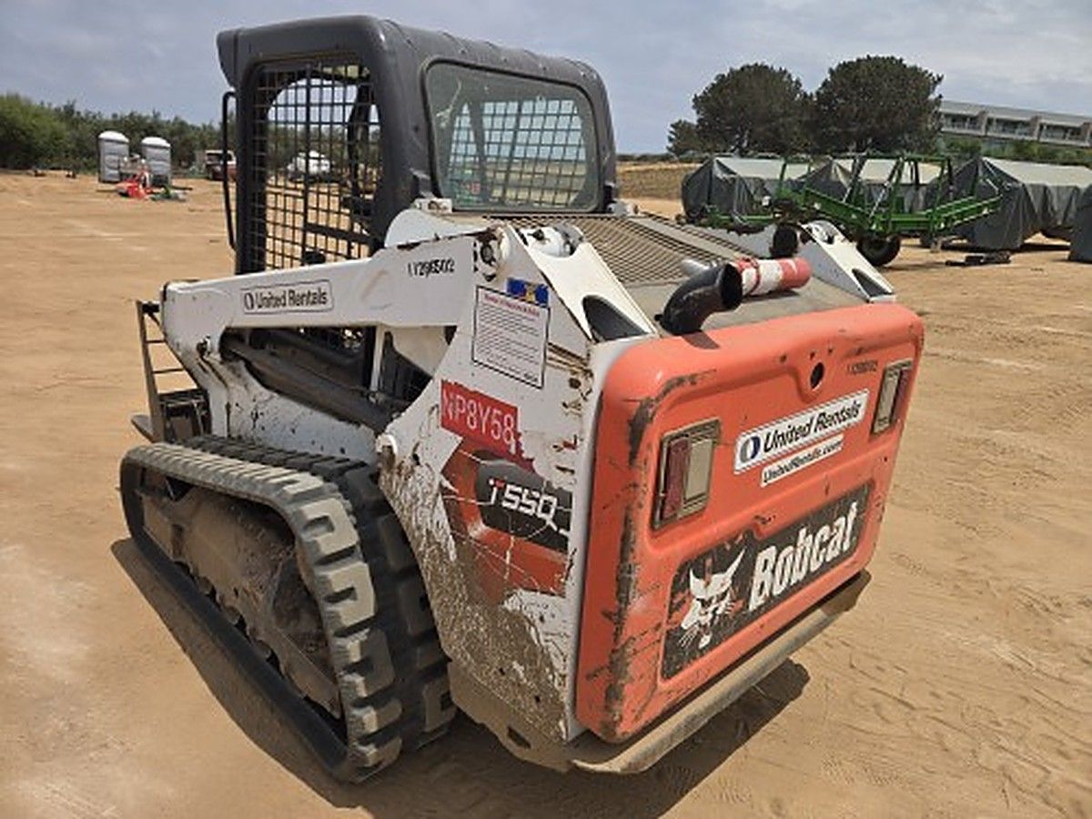 BOBCAT T550 photo 4