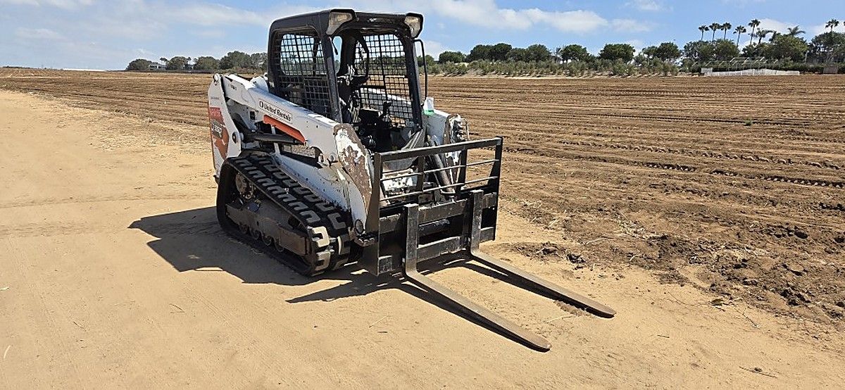 BOBCAT T550 photo 6