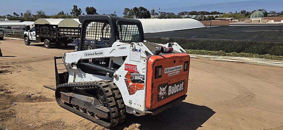 BOBCAT T550 photo 9