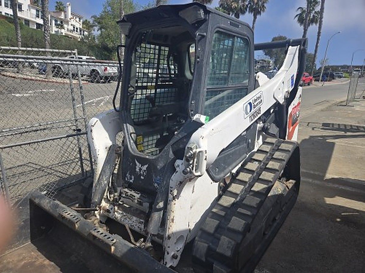 BOBCAT T76 photo 10