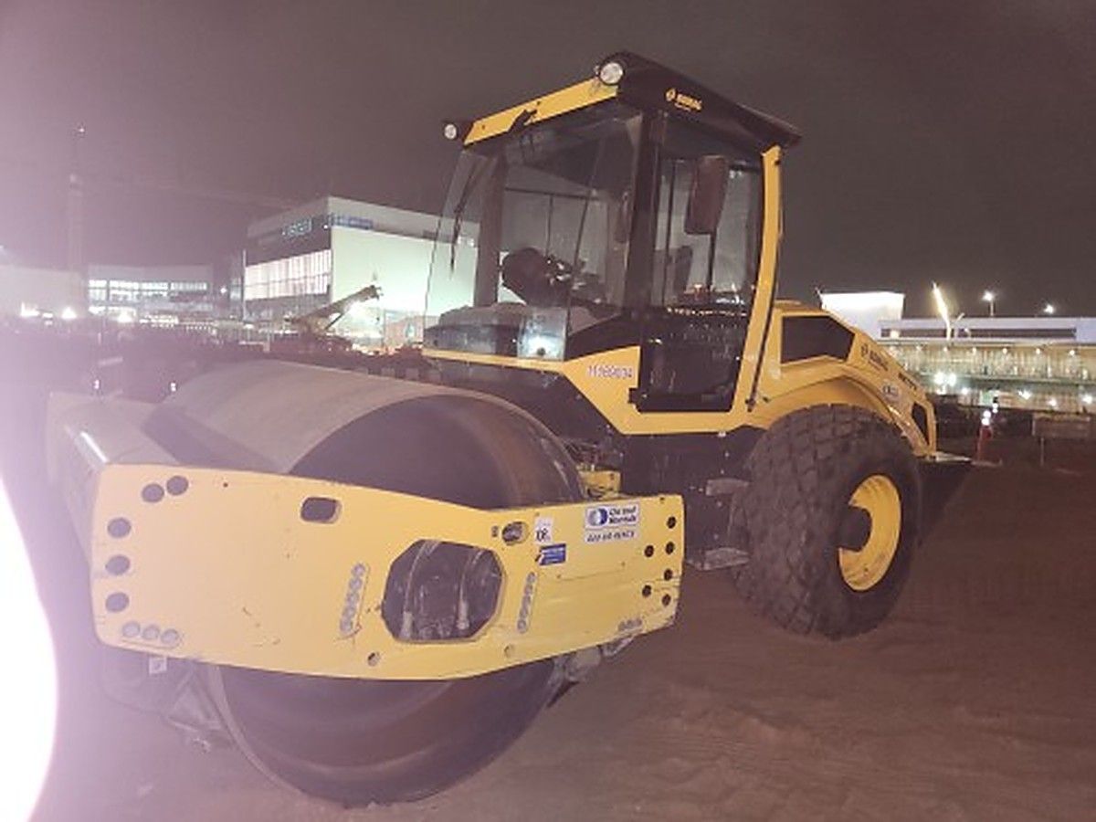 BOMAG BW211D-5 photo 3