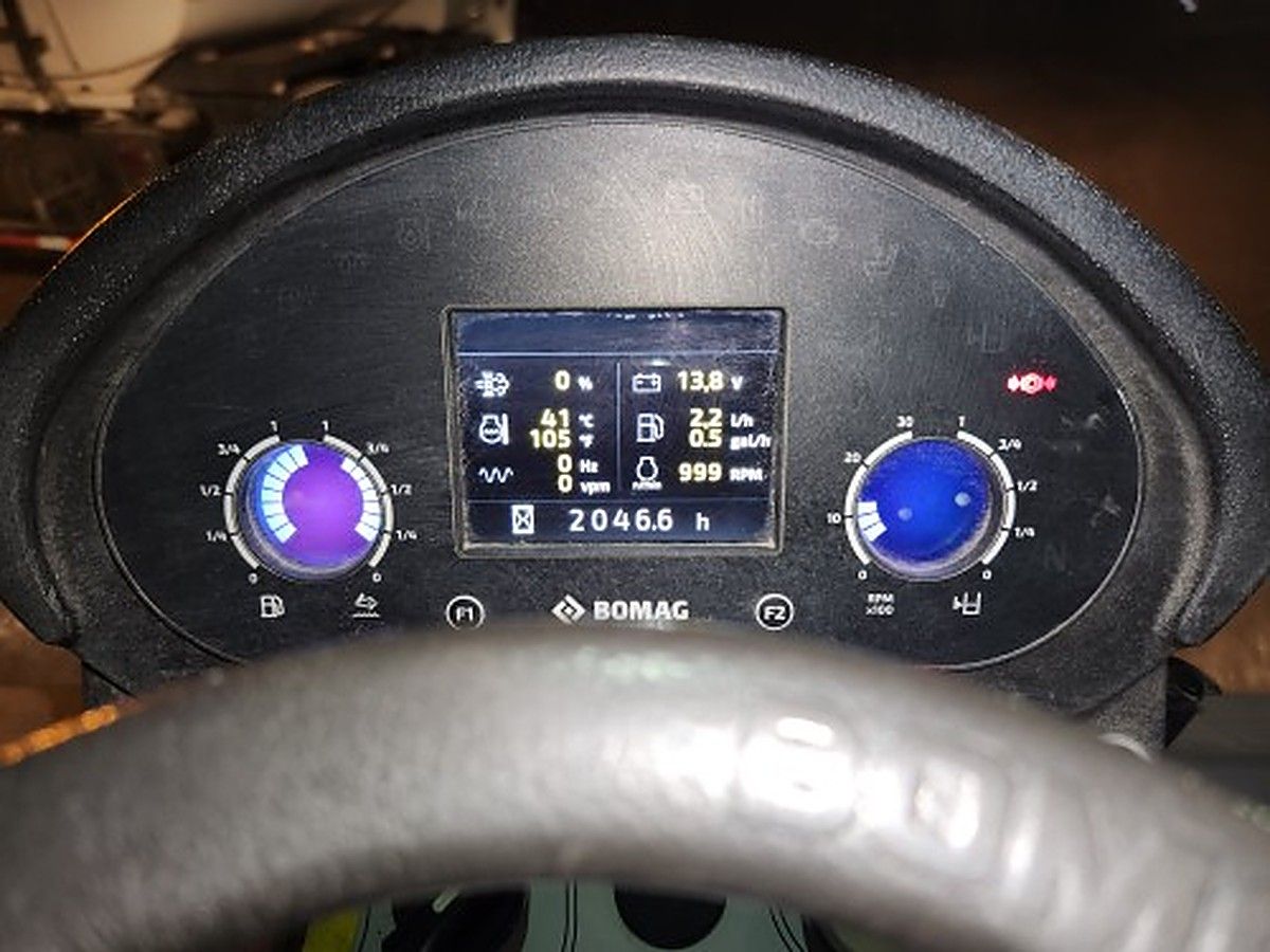 BOMAG BW211D-5 photo 4