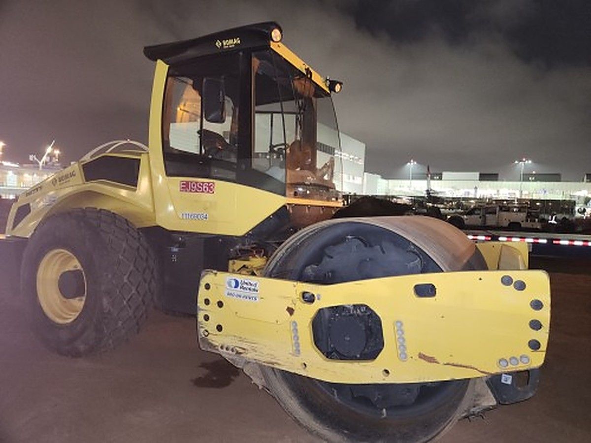 BOMAG BW211D-5 photo 5