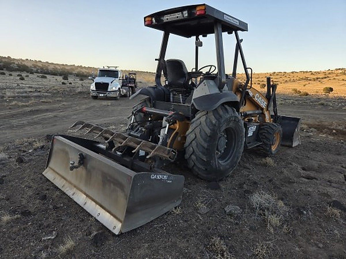 CASE 570N EP photo 2