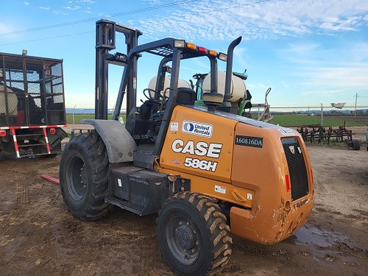 CASE 586H photo 3
