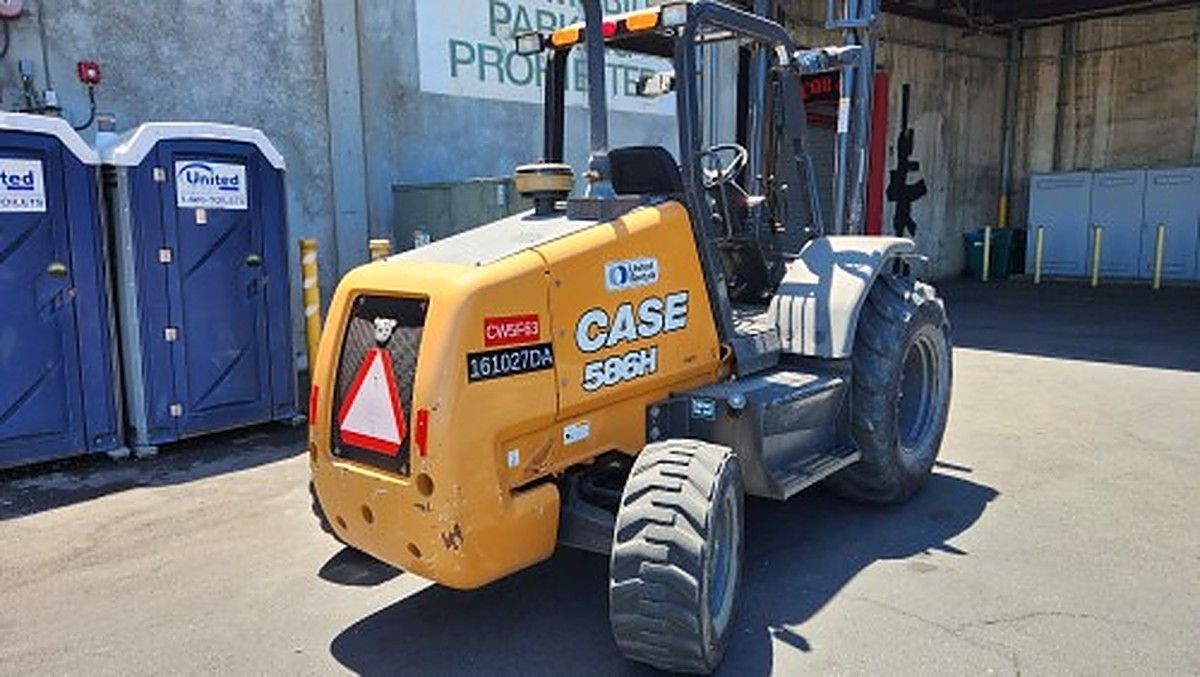 CASE 586H photo 4