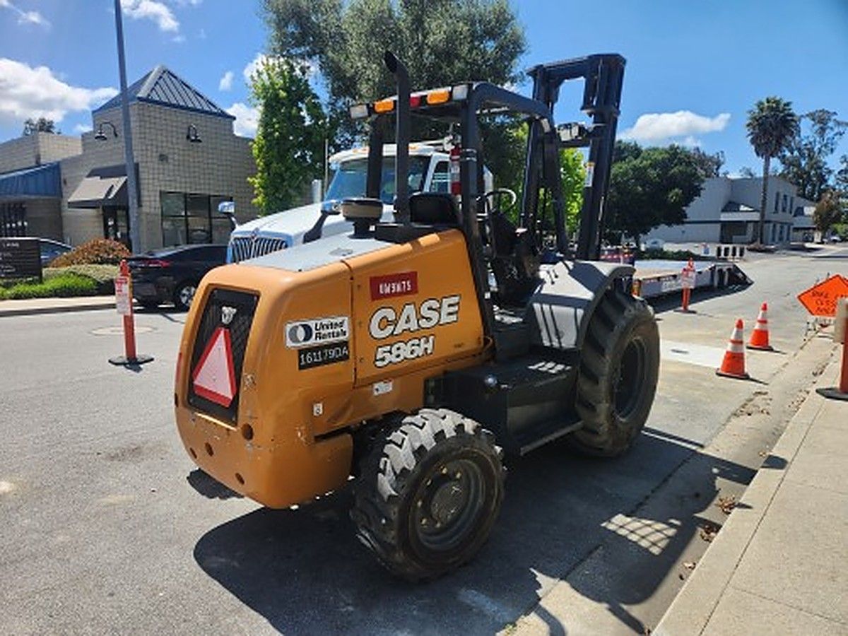 CASE 586H photo 16