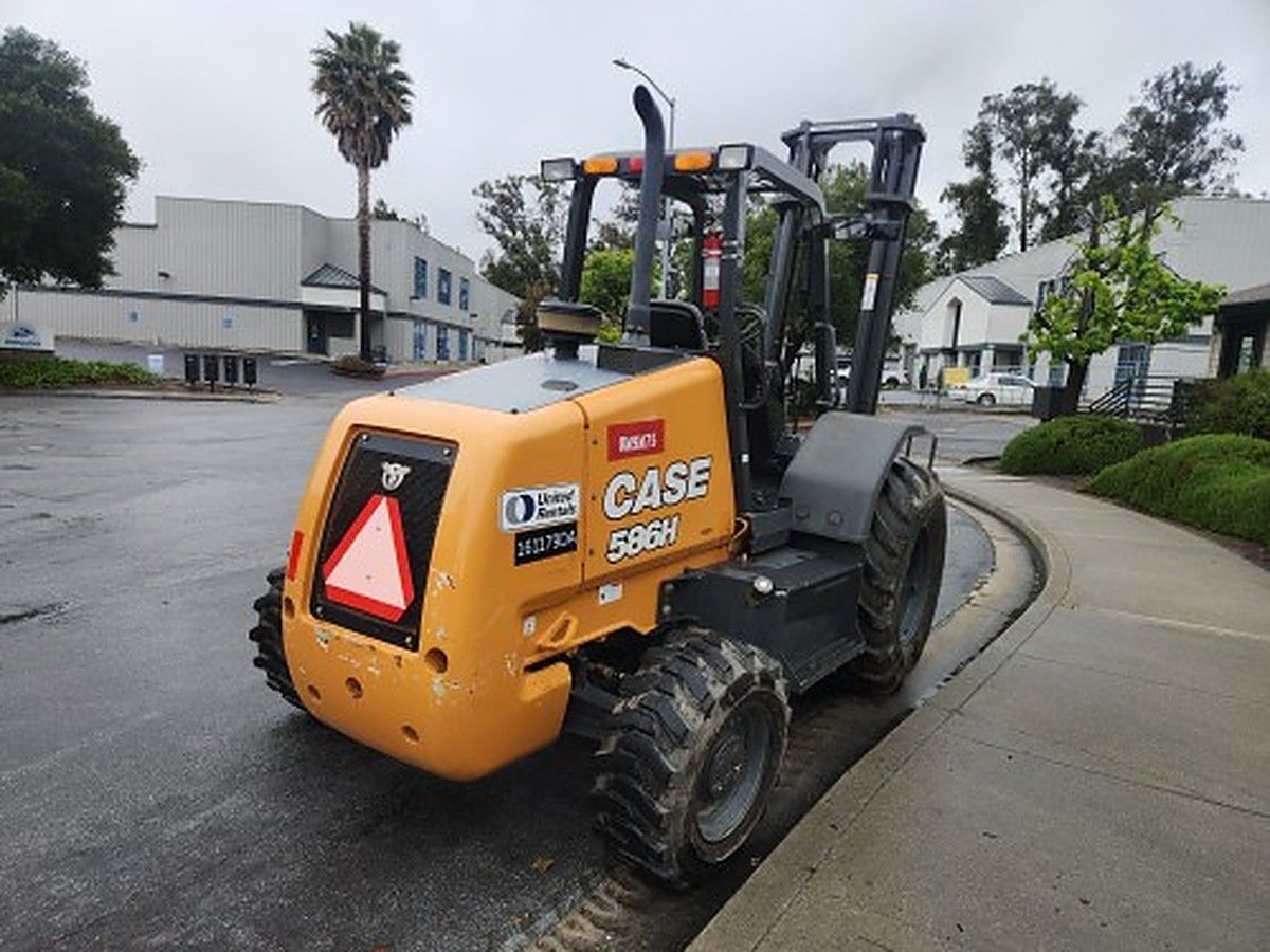 CASE 586H photo 3