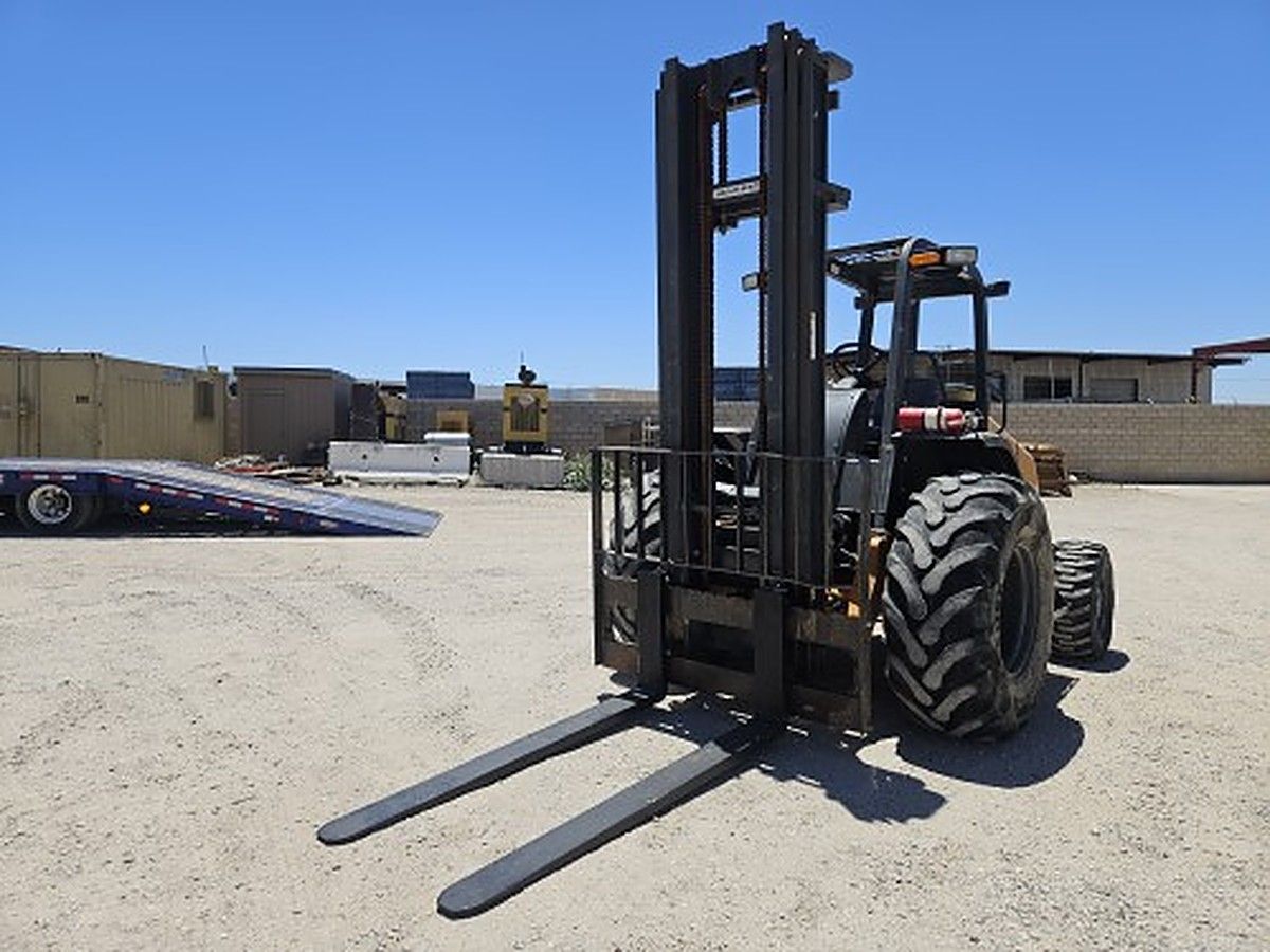 CASE 588H photo 4