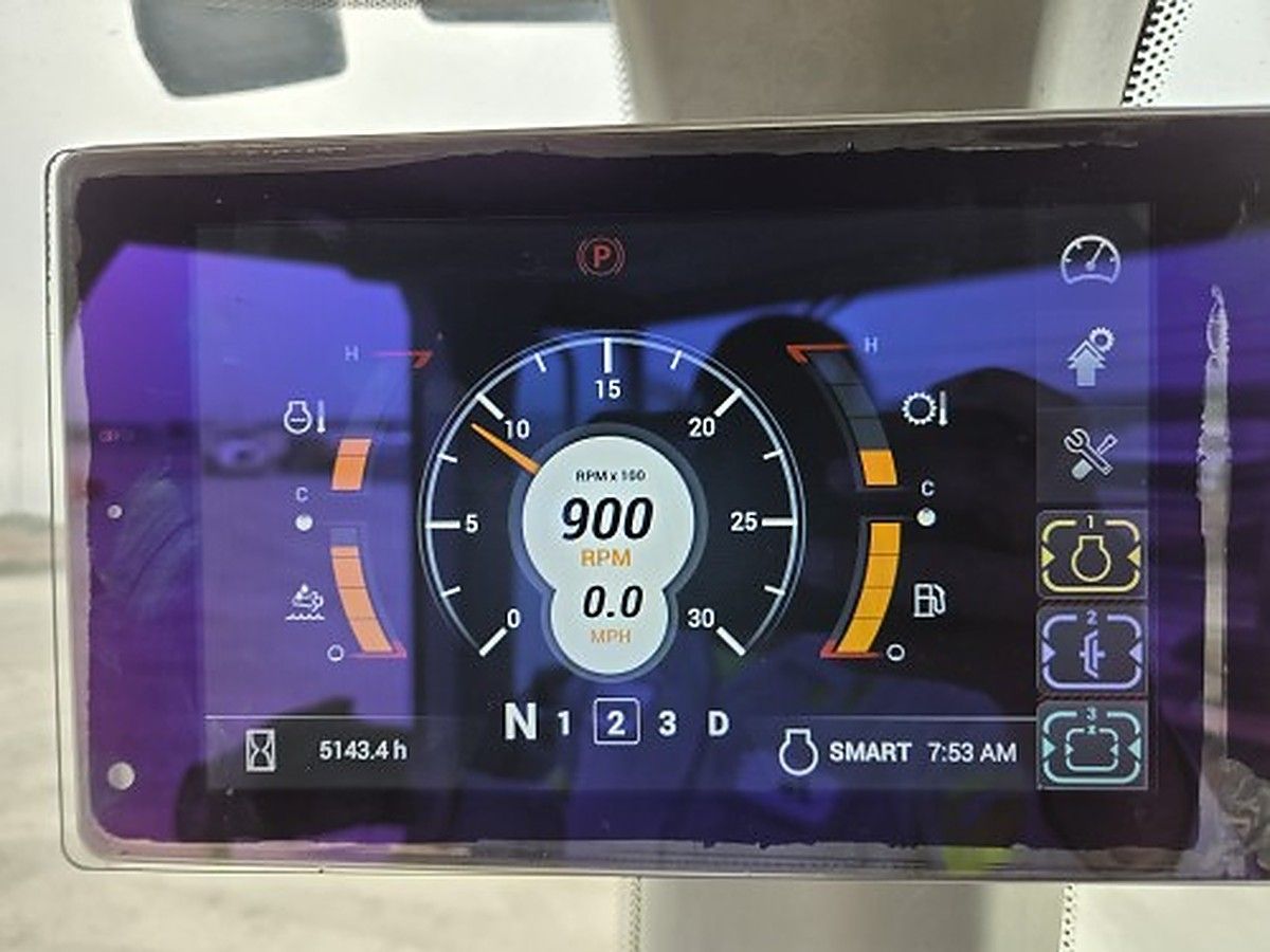 CASE 621G photo 11