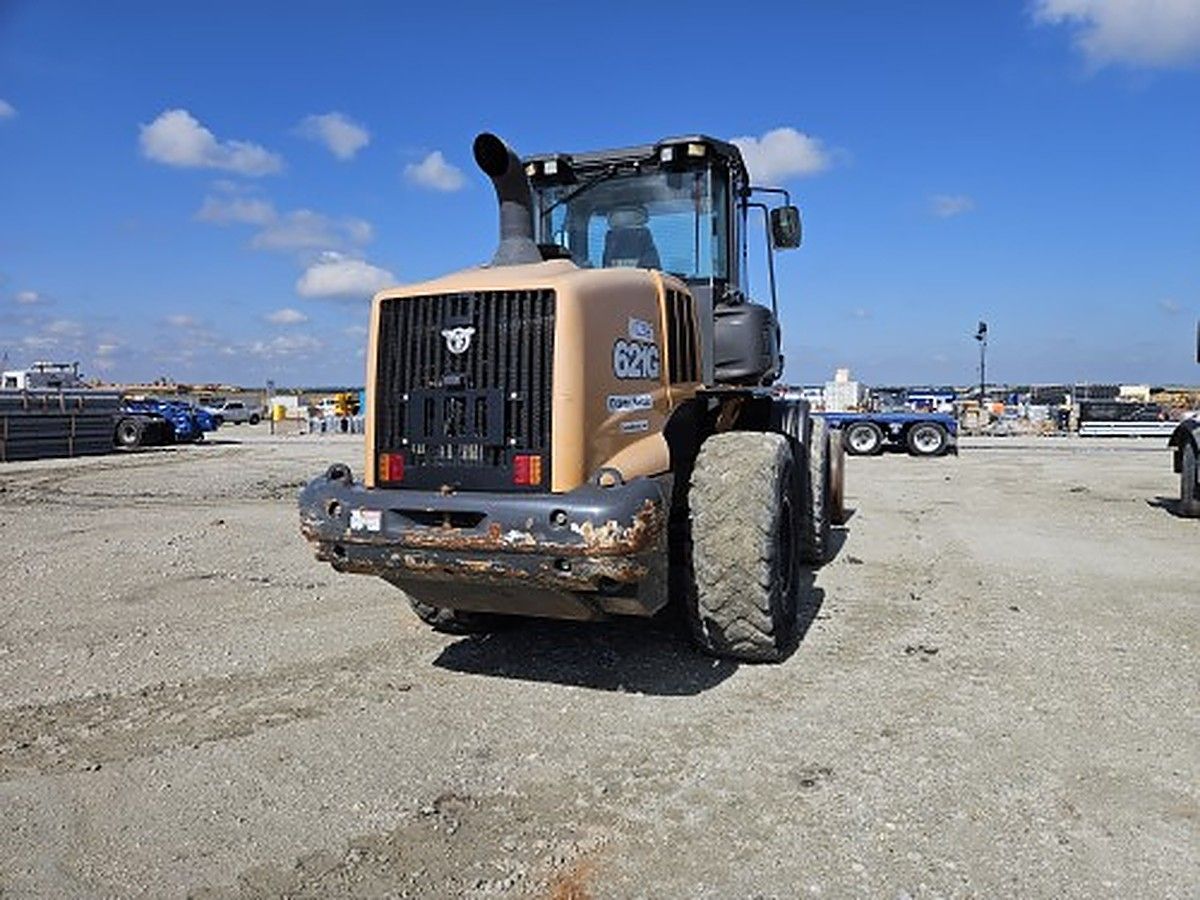 CASE 621G photo 17