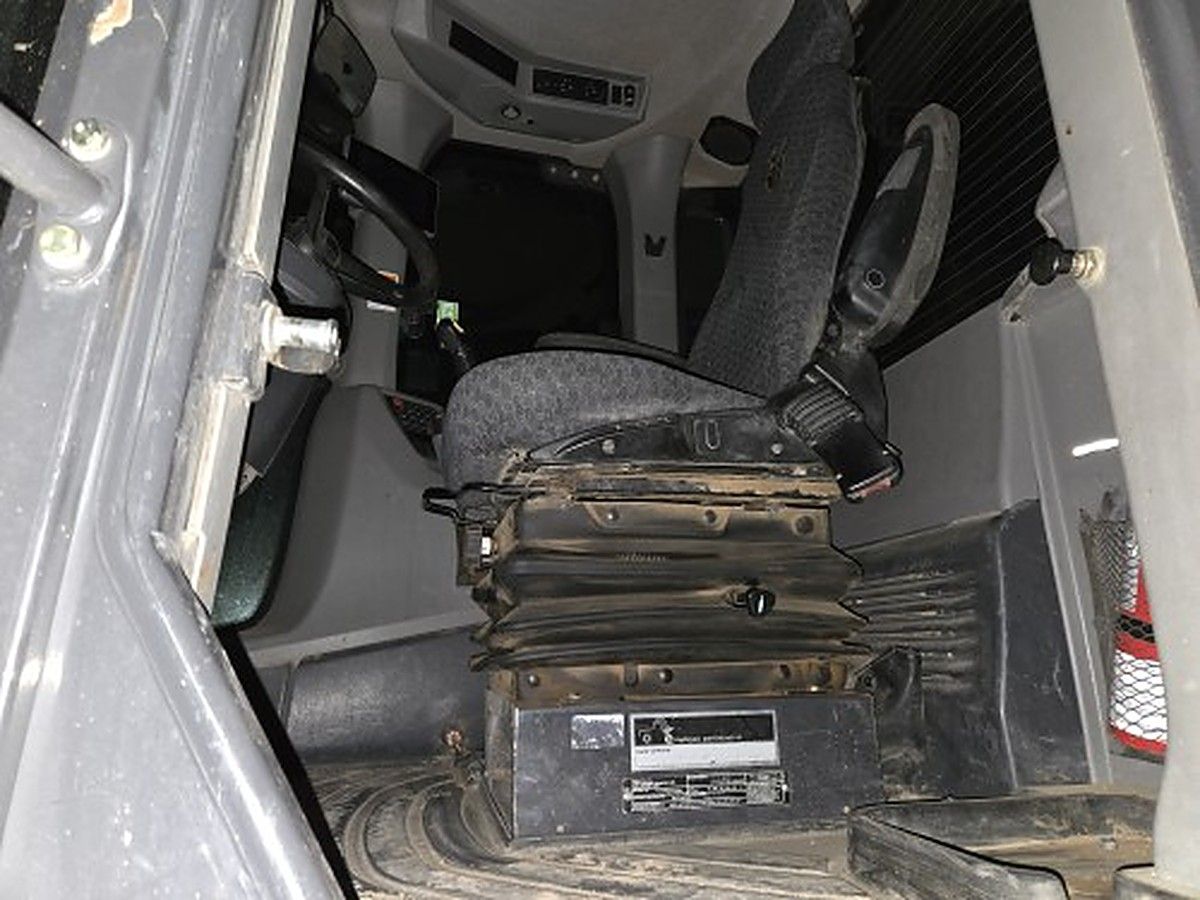 CASE 821G photo 7