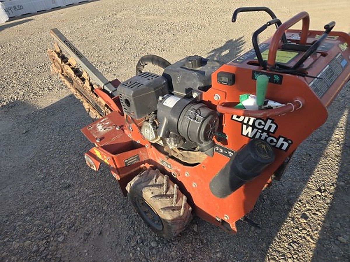 DITCHWITCH C14 photo 3