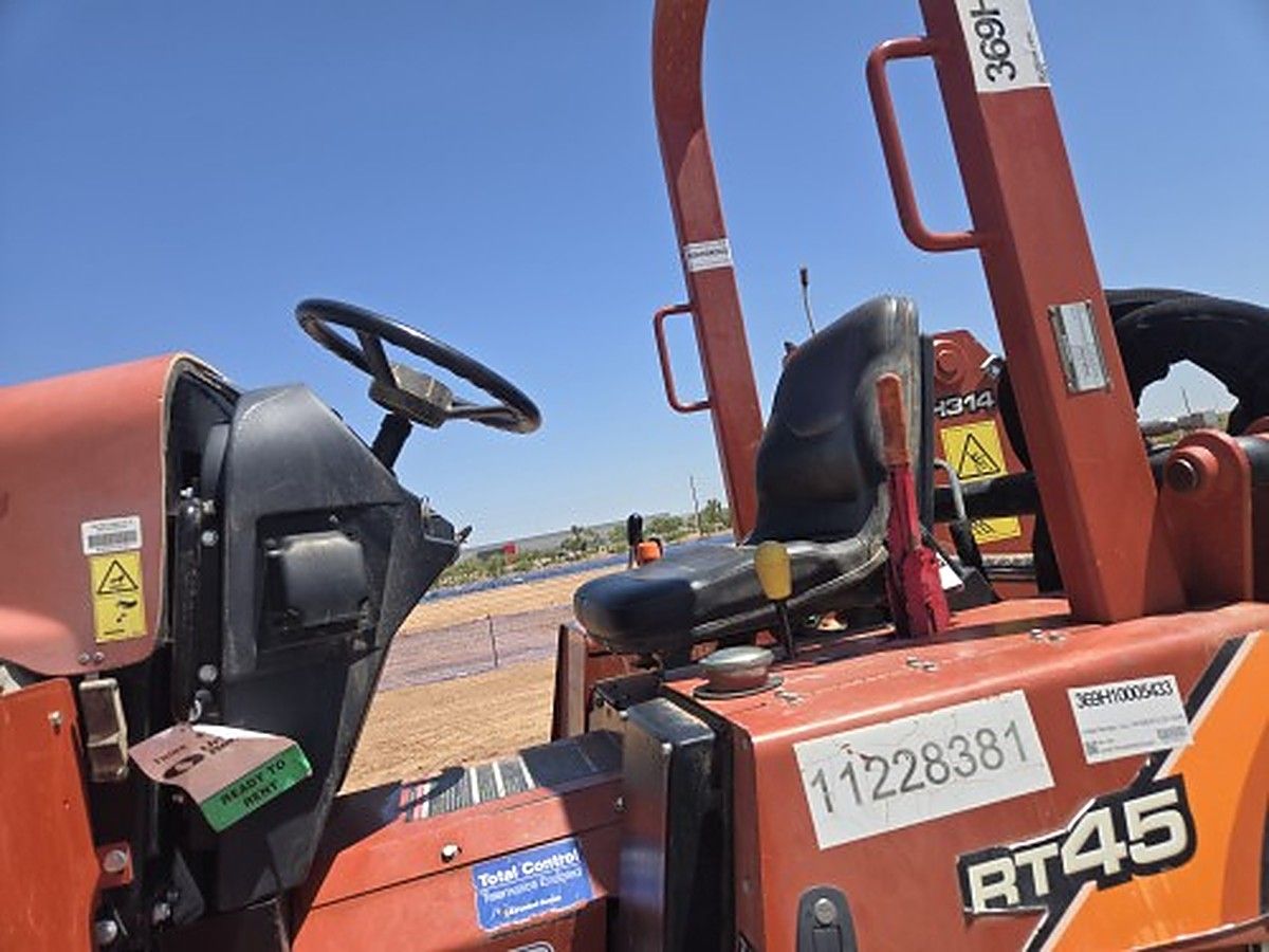 DITCHWITCH RT45A photo 4
