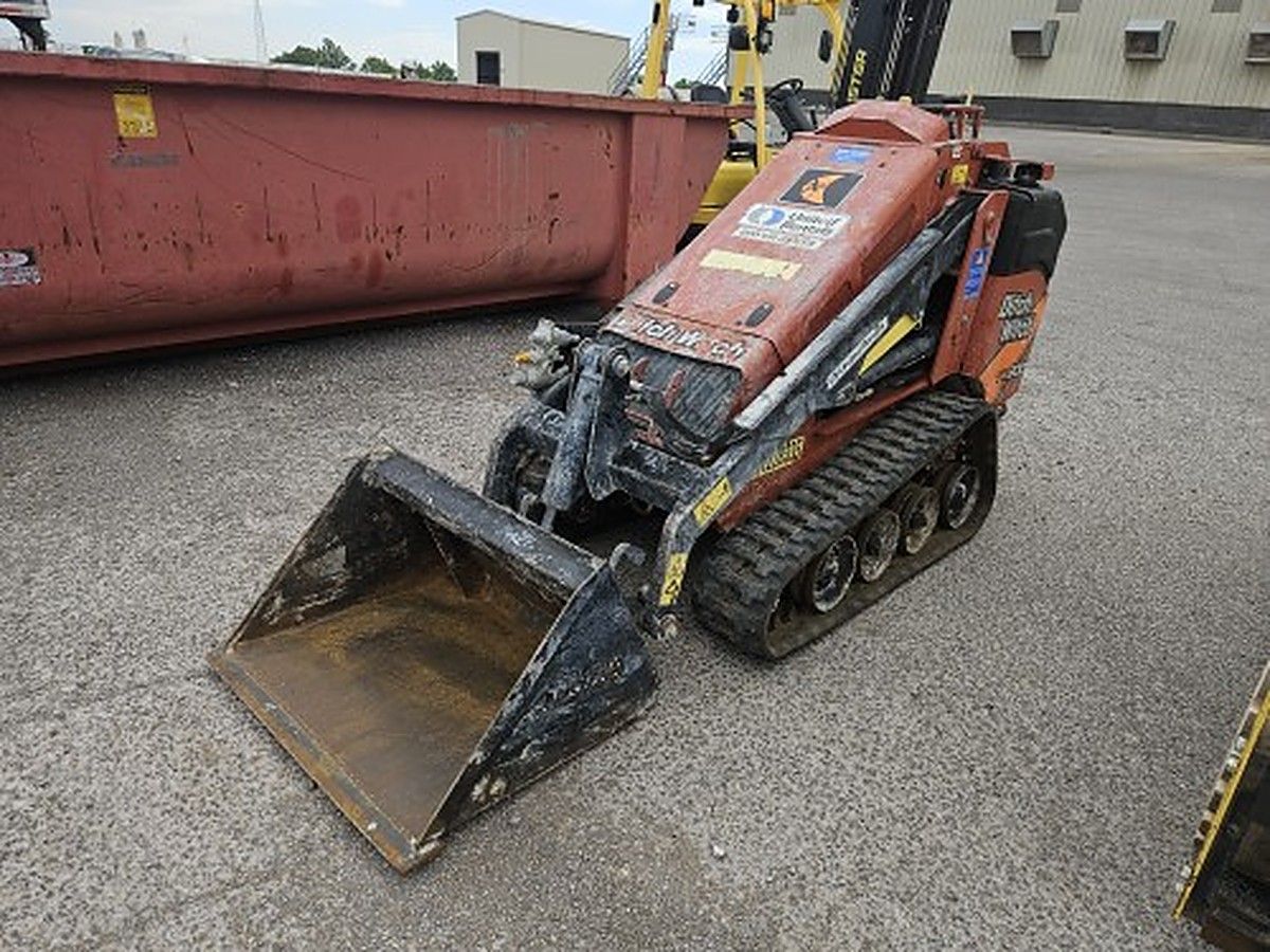 DITCHWITCH SK800 photo 6