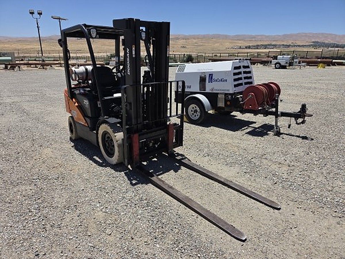 DOOSAN G25N-7DF photo 4