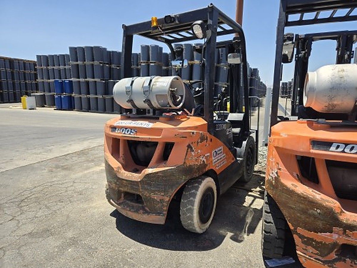 DOOSAN G25P-7DF photo 3