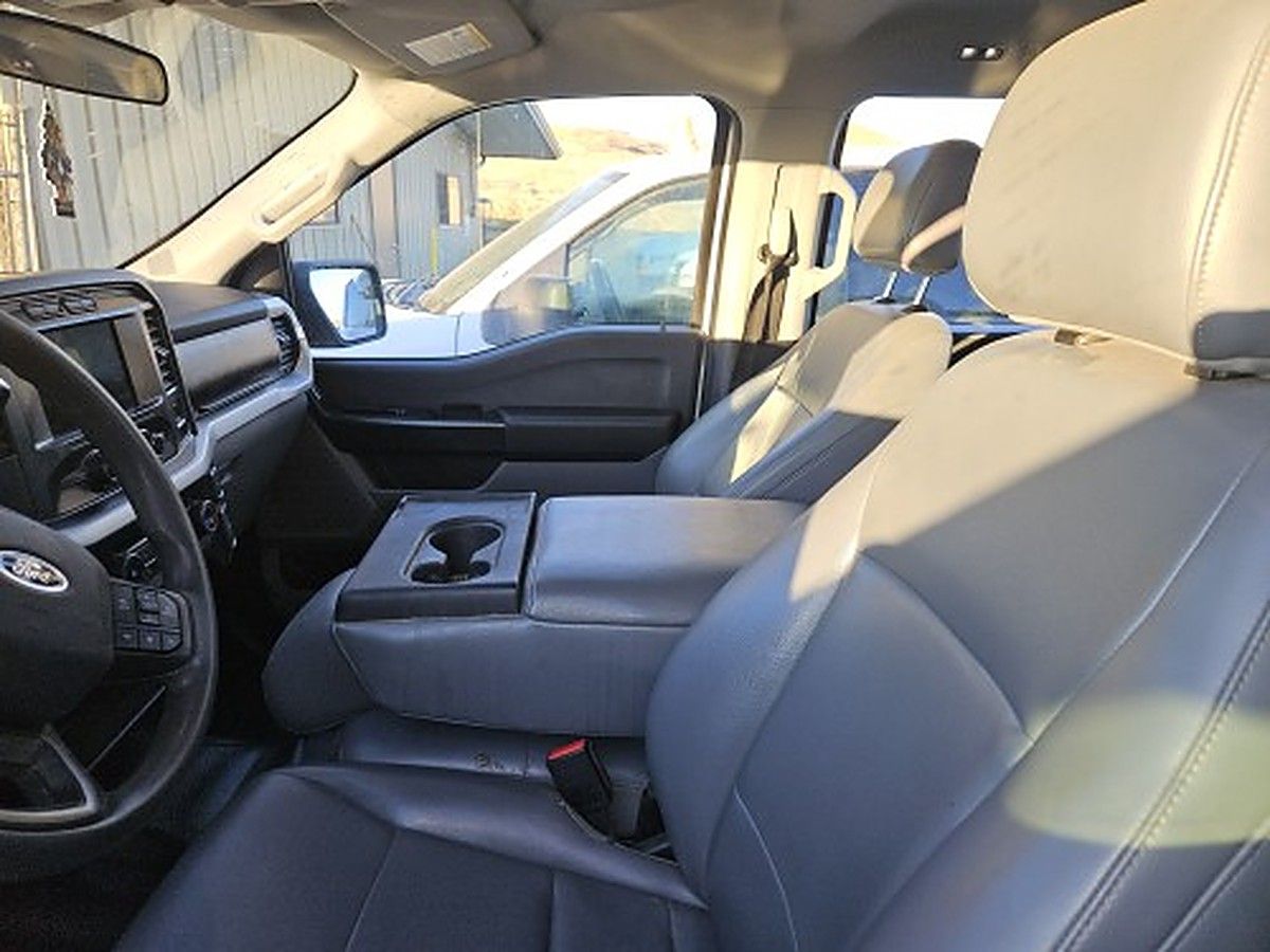 FORD F150CREWXLG4WD photo 3