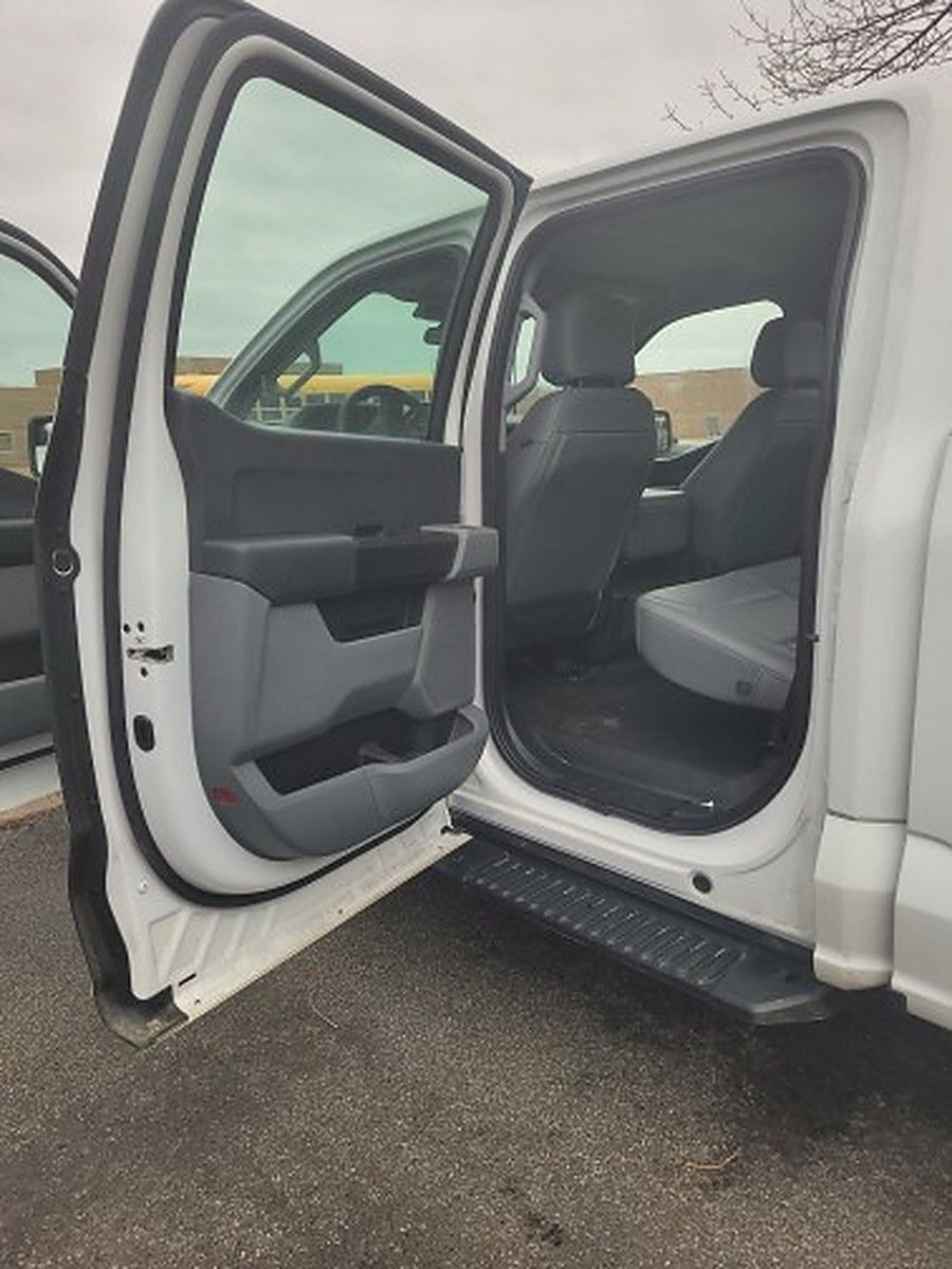 FORD F150CREWXLG4WD photo 9