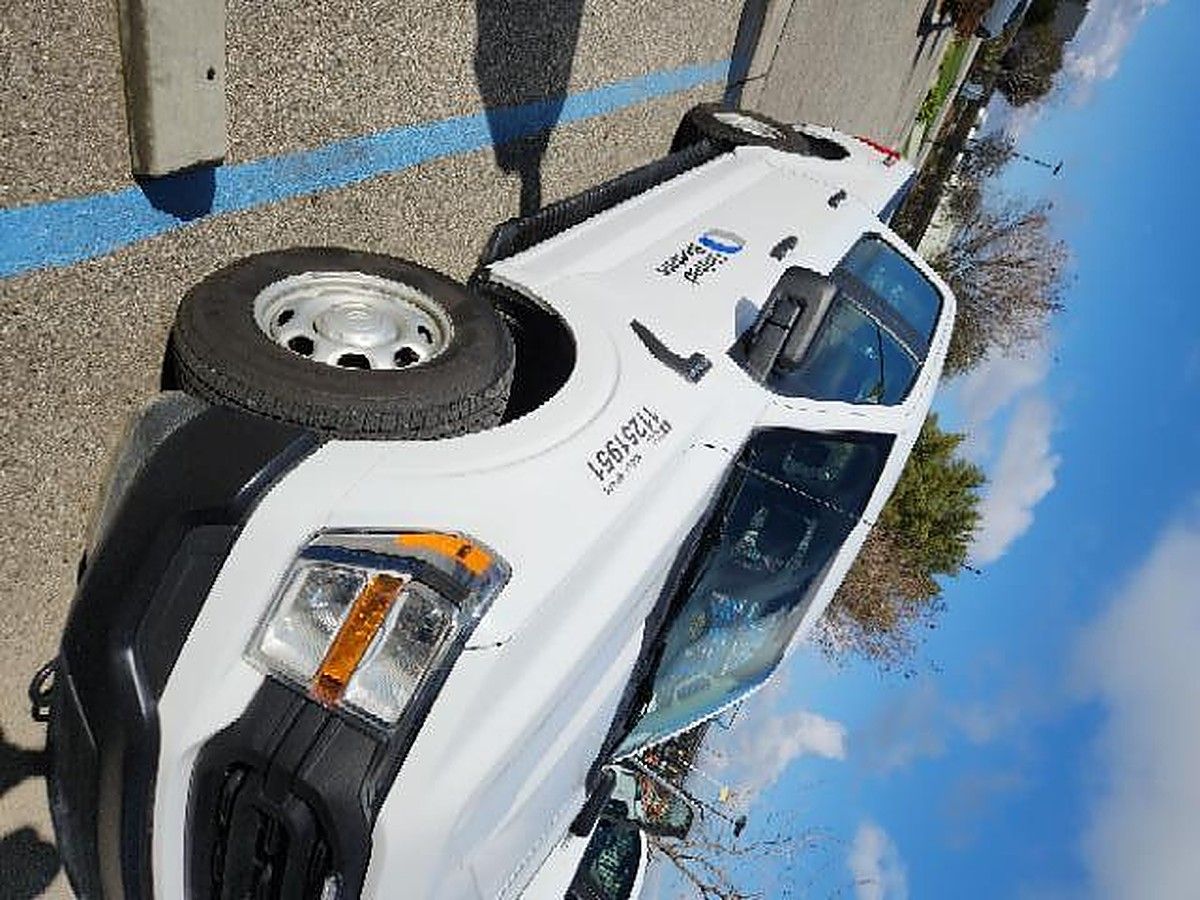 FORD F150CREWXLG4WD photo 2