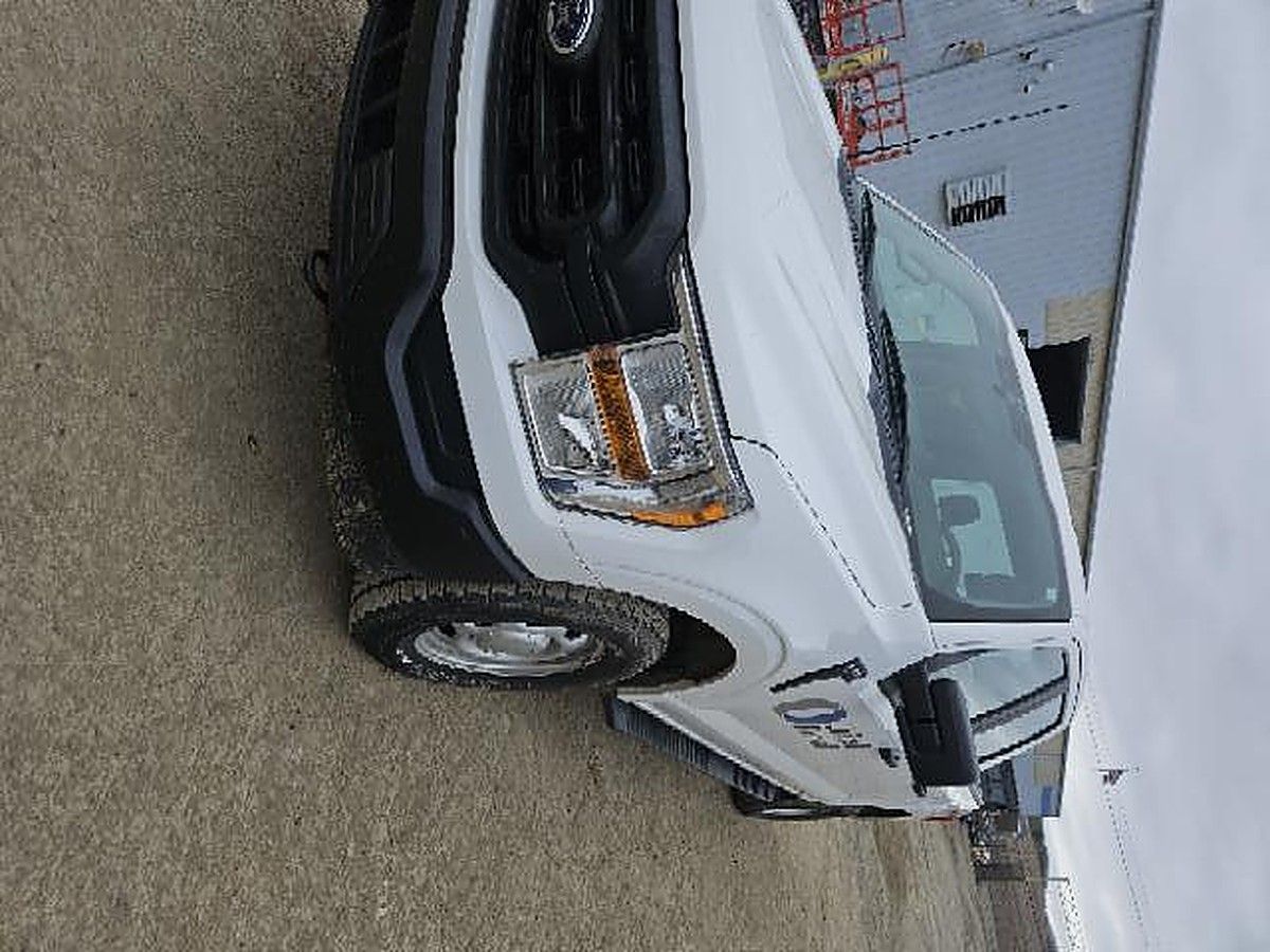 FORD F150CREWXLG4WD photo 8