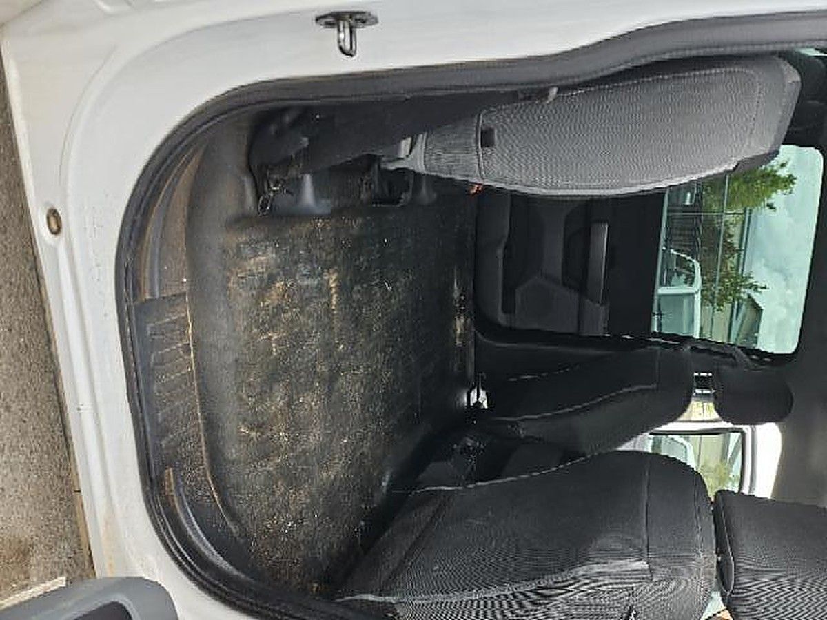 FORD F150CREWXLG4WD photo 2
