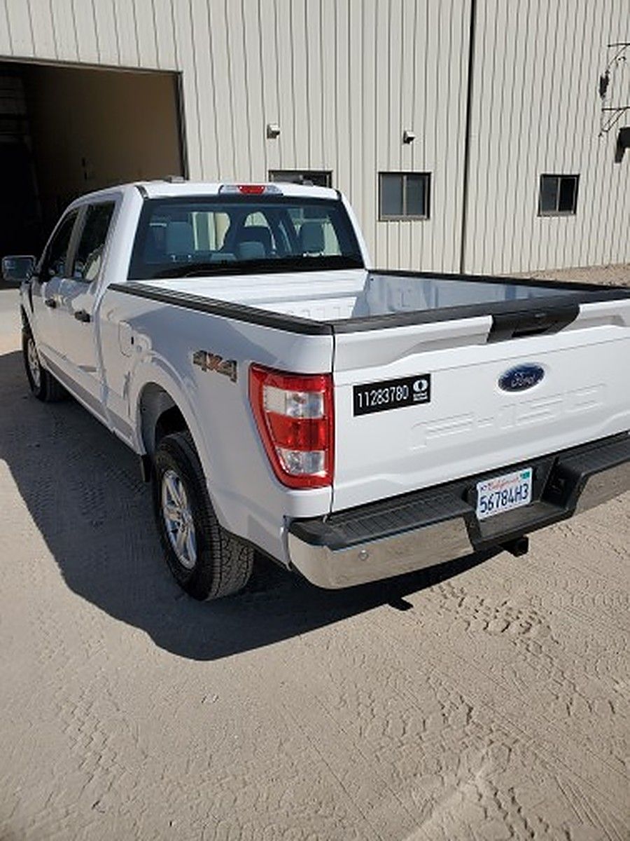 FORD F150CREWXLG4WD photo 2