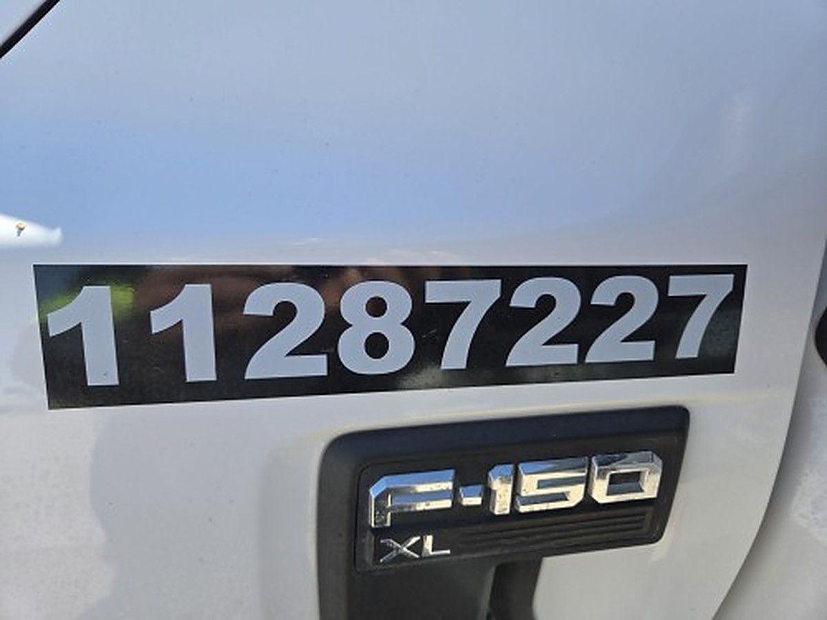 FORD F150CREWXLG4WD photo 2