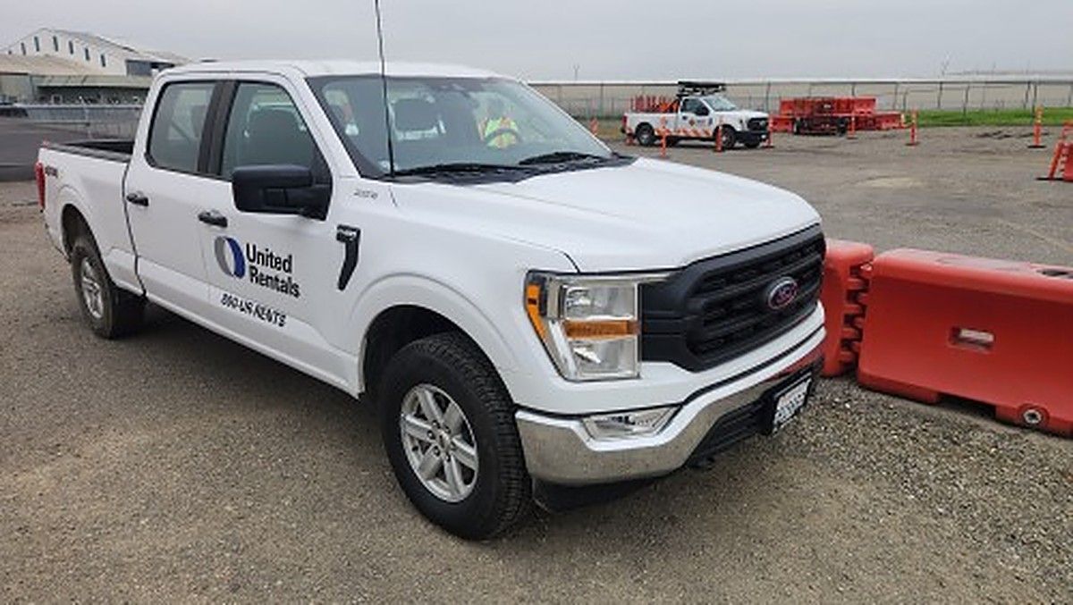 FORD F150CREWXLG4WD photo 3