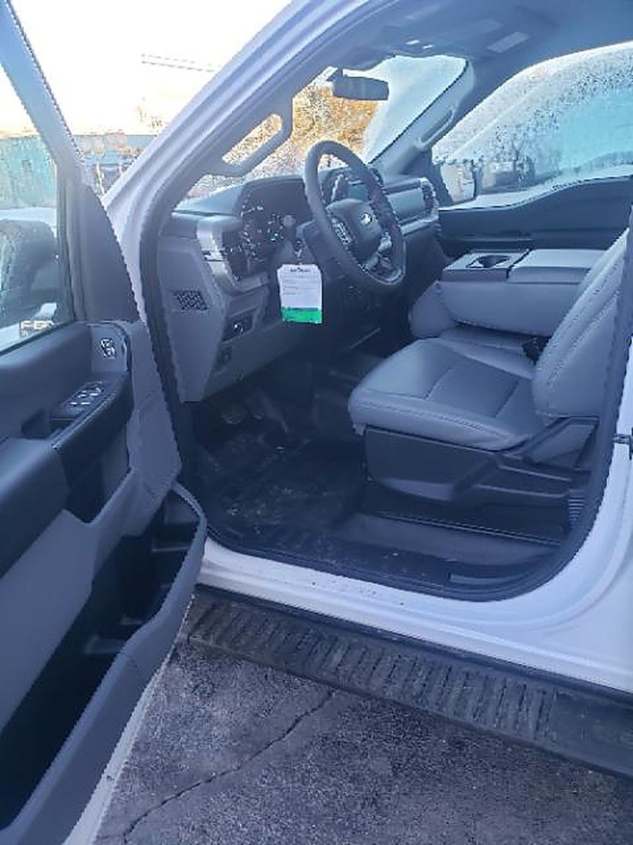 FORD F150CREWXLG4WD photo 3