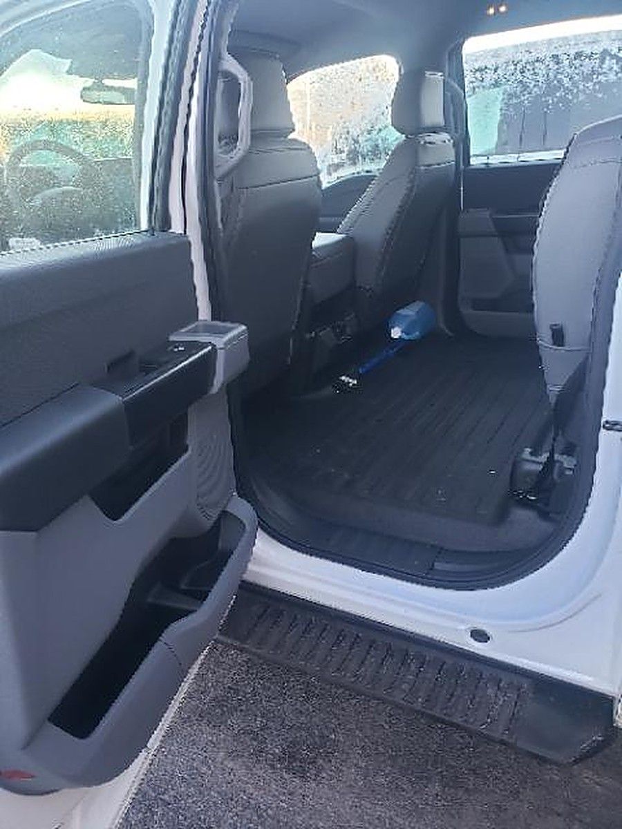 FORD F150CREWXLG4WD photo 4